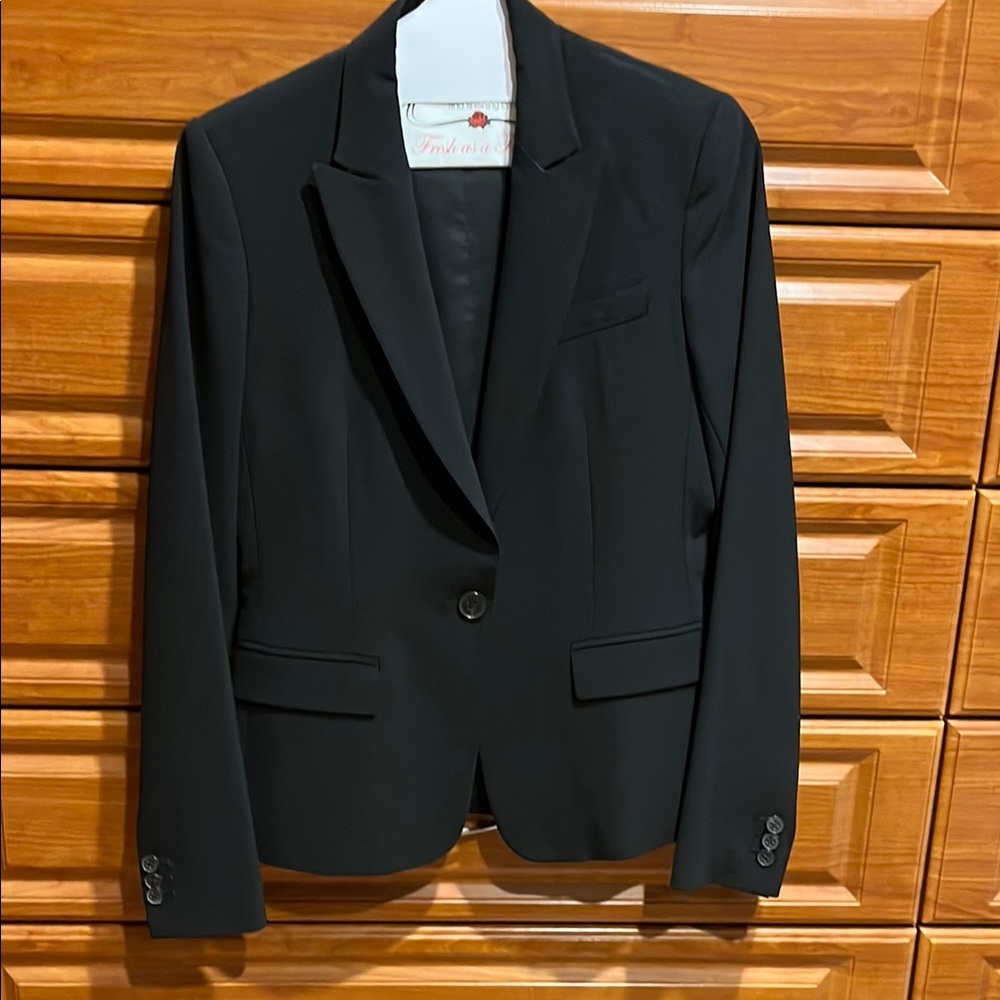Women’s THEORY Black Blazer Perfect Condition